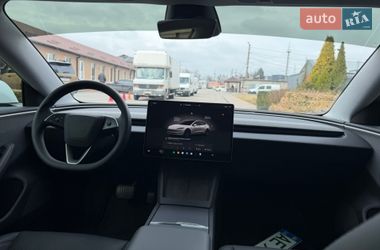 Седан Tesla Model 3 2025 в Дніпрі