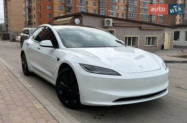 Седан Tesla Model 3 2025 в Дніпрі