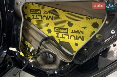 Седан Tesla Model 3 2023 в Львове