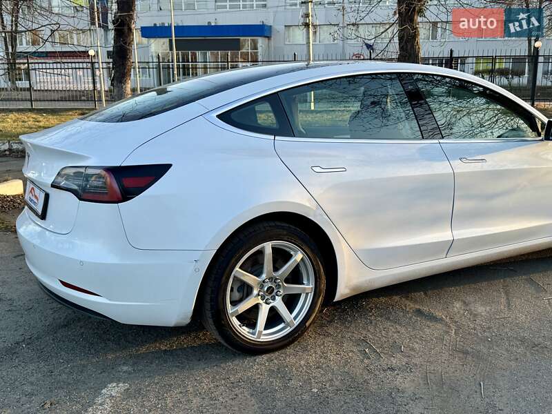 Седан Tesla Model 3 2019 в Києві фото 13 Седан Tesla Model 3 2019 в Києві
