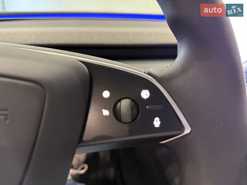Седан Tesla Model 3 2025 в Одессе