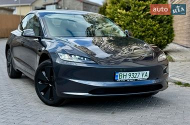 Седан Tesla Model 3 2025 в Одессе