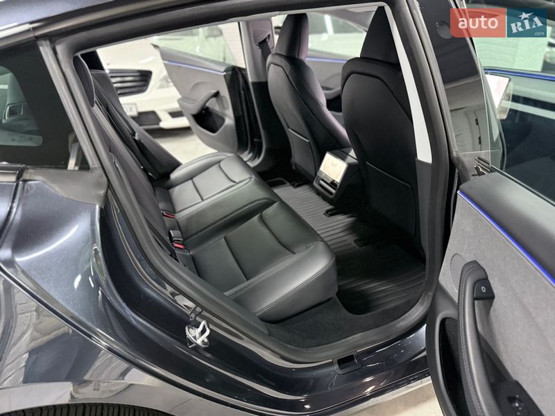Седан Tesla Model 3 2025 в Одессе