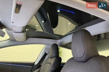 Седан Tesla Model 3 2025 в Одессе
