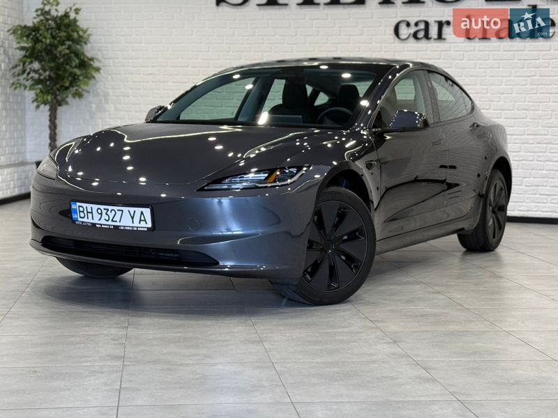 Седан Tesla Model 3 2025 в Одессе
