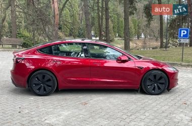 Седан Tesla Model 3 2024 в Новояворовске