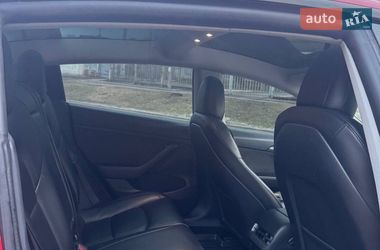 Седан Tesla Model 3 2022 в Днепре