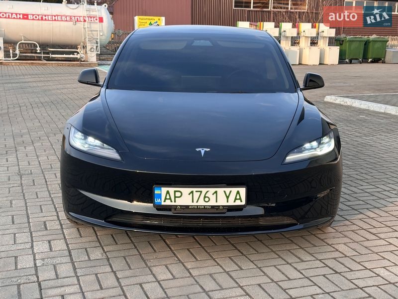 Седан Tesla Model 3 2024 в Запорожье