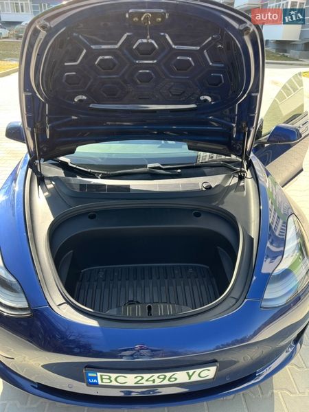 Седан Tesla Model 3 2021 в Львове фото 35 Седан Tesla Model 3 2021 в Львове