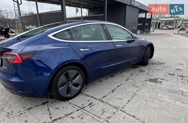 Седан Tesla Model 3 2019 в Львове