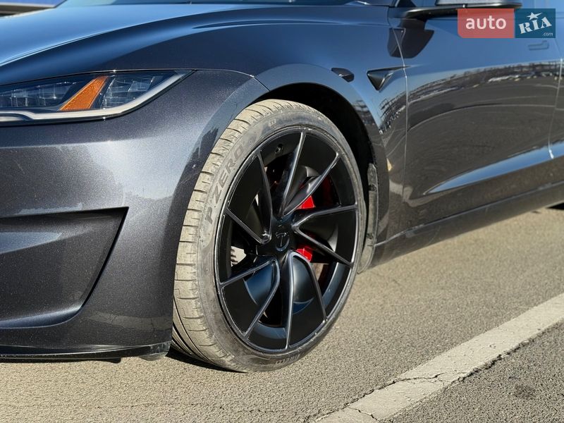 Седан Tesla Model 3 2024 в Киеве