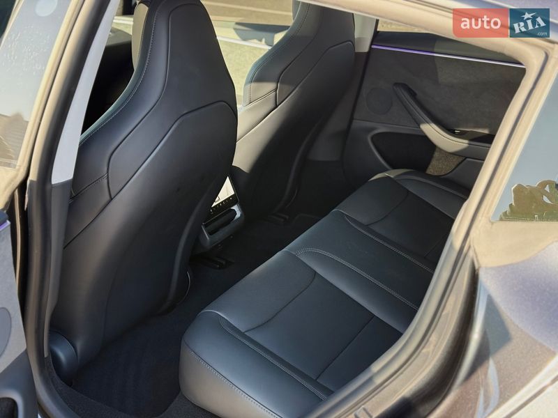 Седан Tesla Model 3 2024 в Киеве