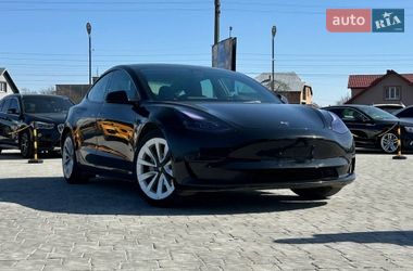 Седан Tesla Model 3 2022 в Івано-Франківську