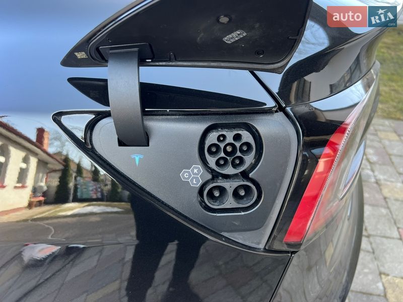 Седан Tesla Model 3 2024 в Ковеле