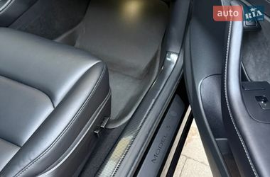 Седан Tesla Model 3 2023 в Львове