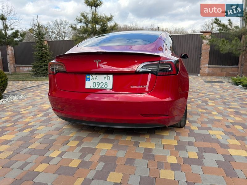 Седан Tesla Model 3 2021 в Білій Церкві