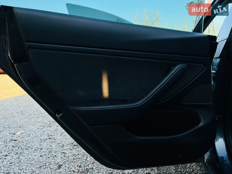 Седан Tesla Model 3 2019 в Харькове