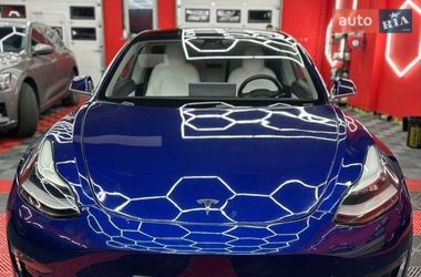 Седан Tesla Model 3 2018 в Полтаве