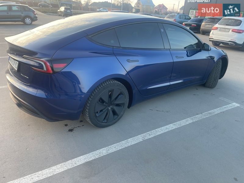 Седан Tesla Model 3 2024 в Киеве