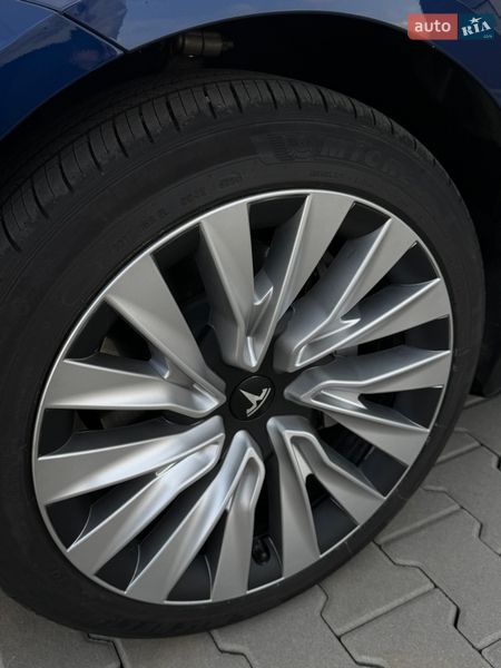 Седан Tesla Model 3 2025 в Хусте