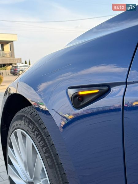 Седан Tesla Model 3 2025 в Хусте