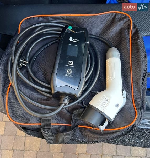 Седан Tesla Model 3 2018 в Києві