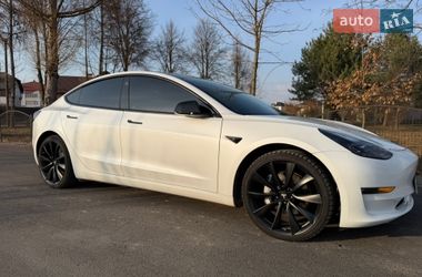 Седан Tesla Model 3 2022 в Львові