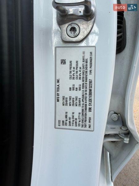 Седан Tesla Model 3 2022 в Львове