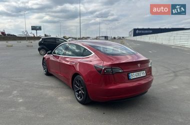 Седан Tesla Model 3 2019 в Львові