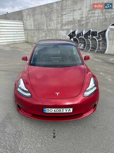 Седан Tesla Model 3 2019 в Львові фото 12 Седан Tesla Model 3 2019 в Львові