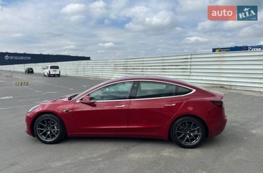 Седан Tesla Model 3 2019 в Львові