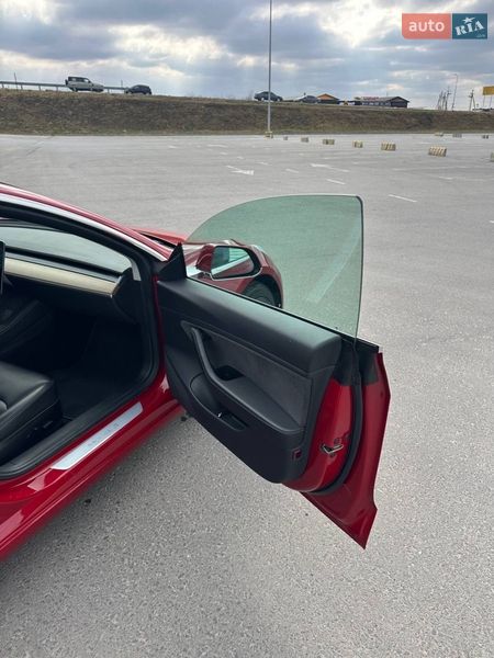 Седан Tesla Model 3 2019 в Львові фото 17 Седан Tesla Model 3 2019 в Львові