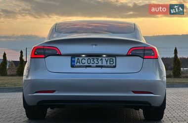 Седан Tesla Model 3 2017 в Луцьку