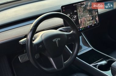 Седан Tesla Model 3 2017 в Луцьку