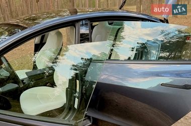 Седан Tesla Model 3 2022 в Львове