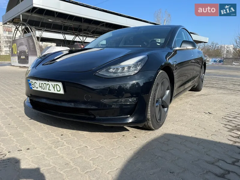 Tesla Model 3 2019