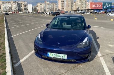 Седан Tesla Model 3 2022 в Киеве