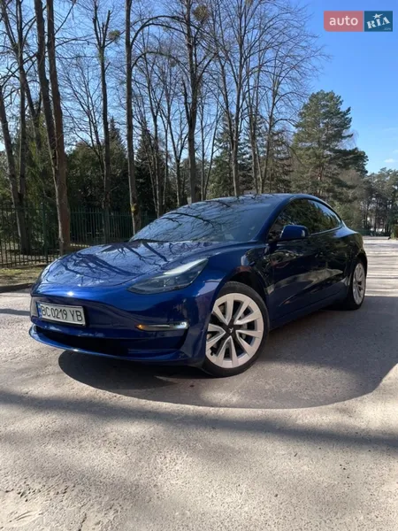 Tesla Model 3 2022