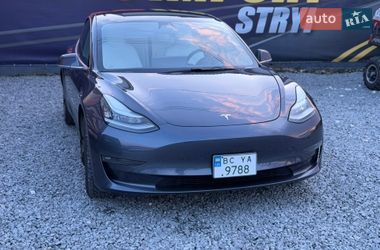 Седан Tesla Model 3 2020 в Стрые
