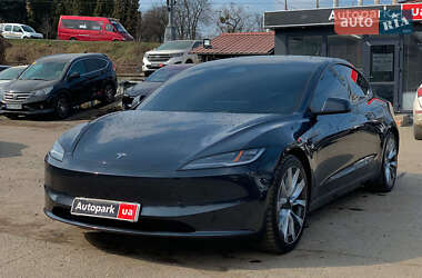 Седан Tesla Model 3 2024 в Виннице