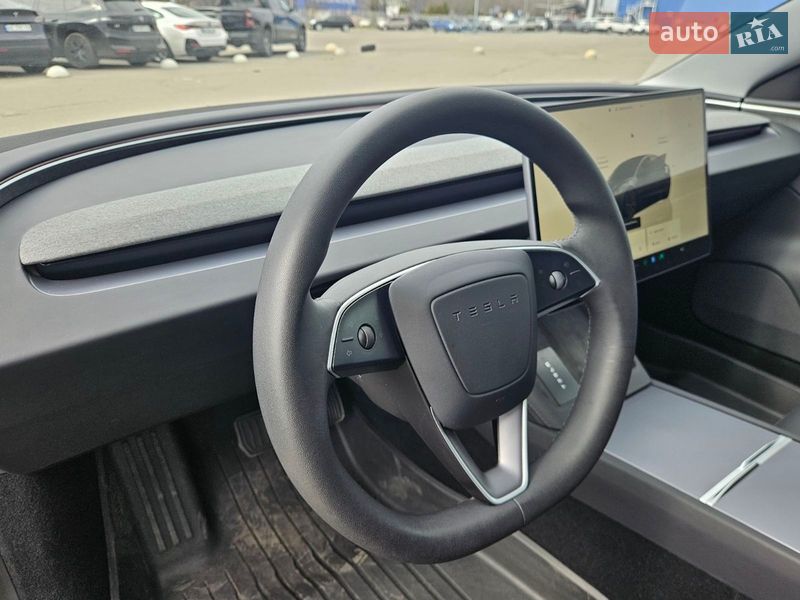 Седан Tesla Model 3 2025 в Днепре фото 24 Седан Tesla Model 3 2025 в Днепре