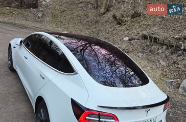 Седан Tesla Model 3 2018 в Кропивницком