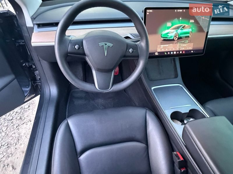 Седан Tesla Model 3 2023 в Яворові