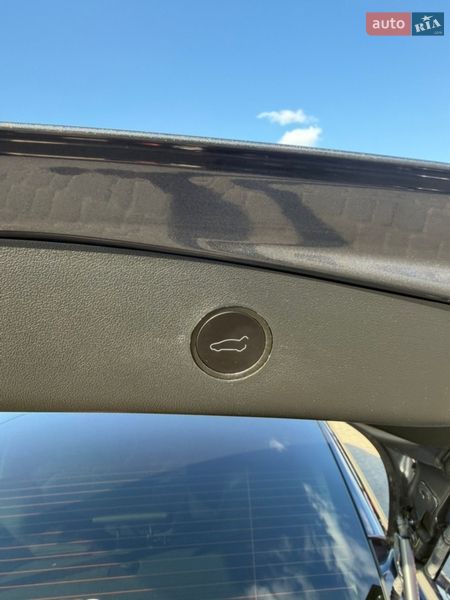 Седан Tesla Model 3 2023 в Яворові