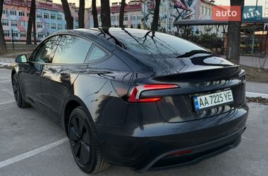 Седан Tesla Model 3 2025 в Киеве