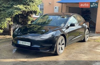 Седан Tesla Model 3 2022 в Тернополі