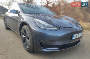 Седан Tesla Model 3 2020 в Киеве