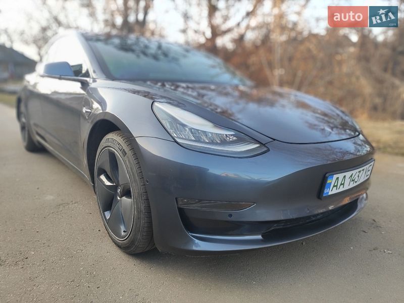 Седан Tesla Model 3 2020 в Киеве