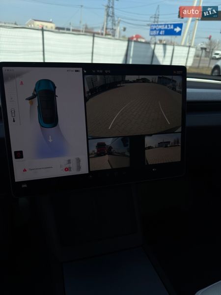 Седан Tesla Model 3 2025 в Києві