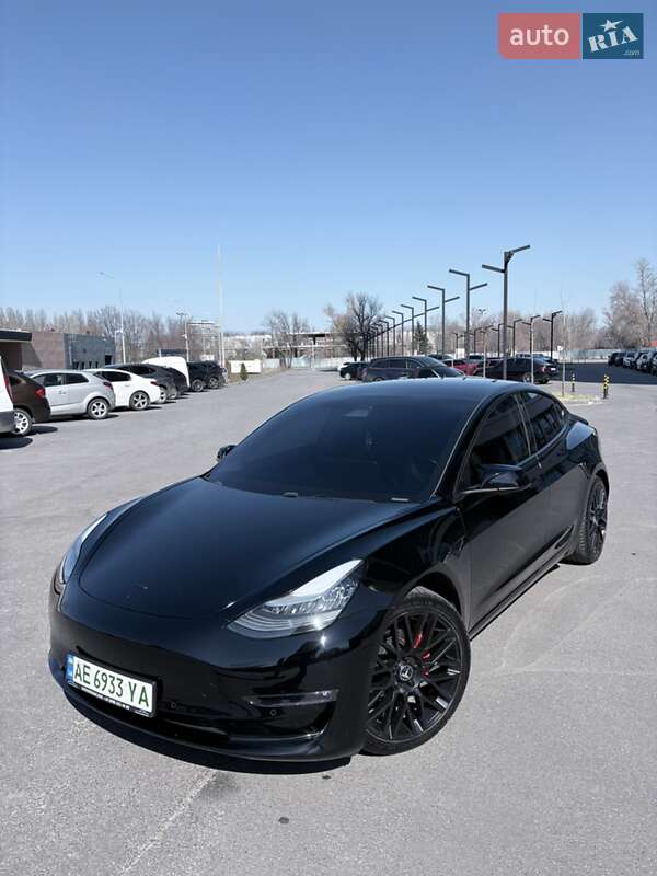 Седан Tesla Model 3 2019 в Днепре